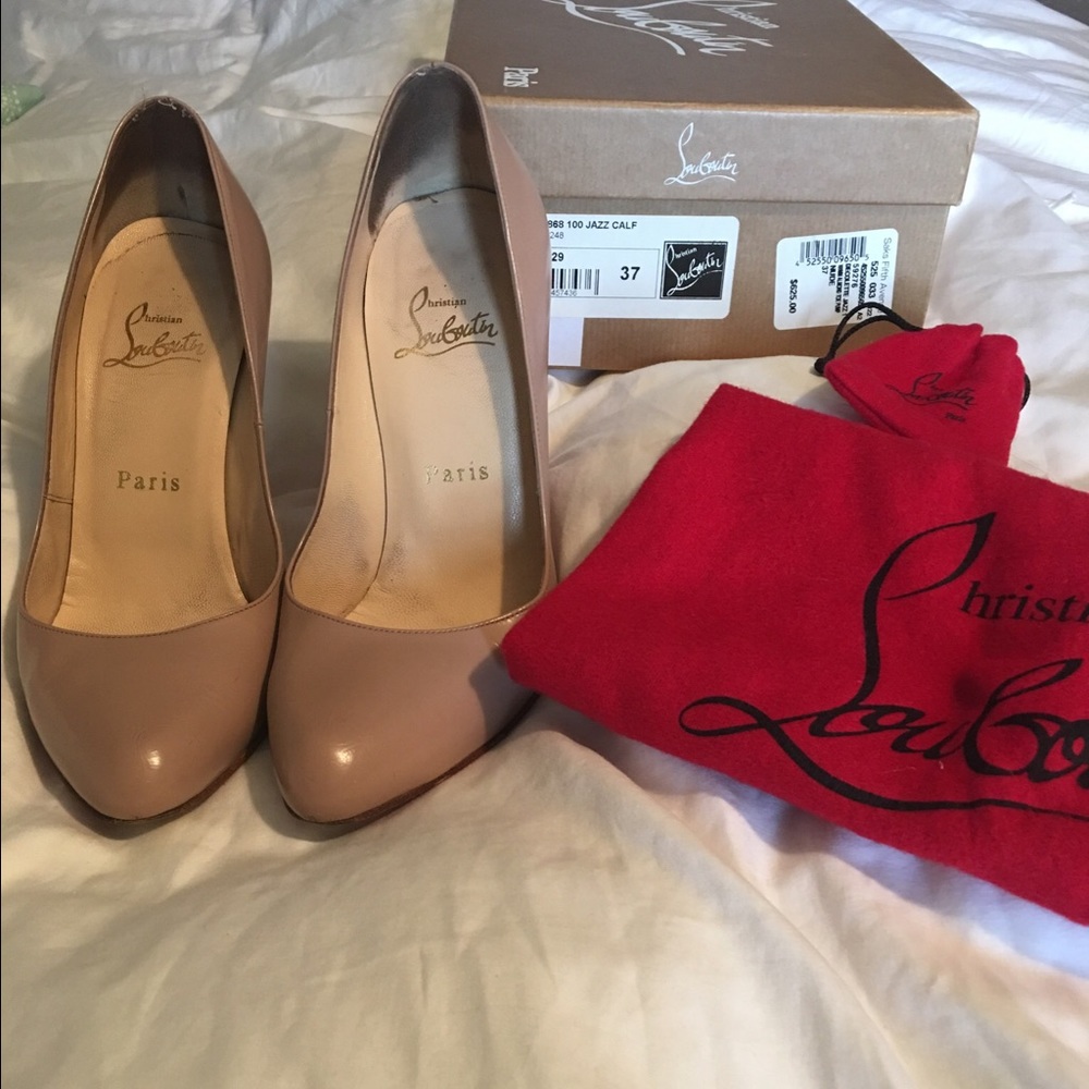 Nude louboutins size 37.