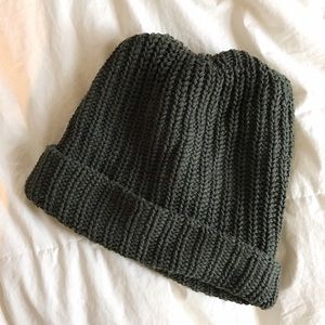 green chunky knit beanie
