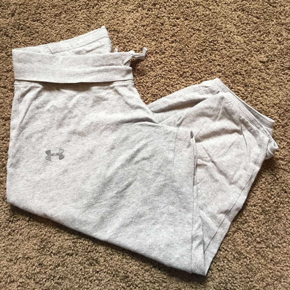 082 Under Armour capris