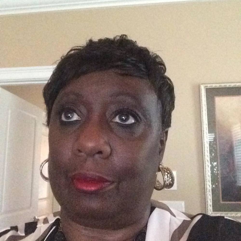 Meet your Posher, Lynda