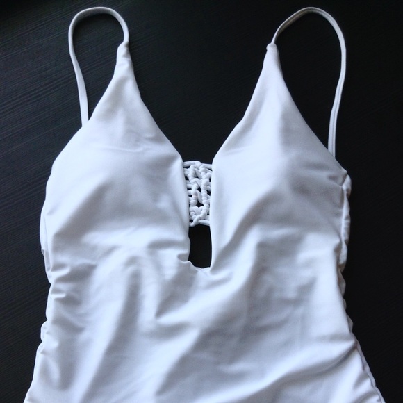 Detailed Wings Monokini - Picture 3 of 3