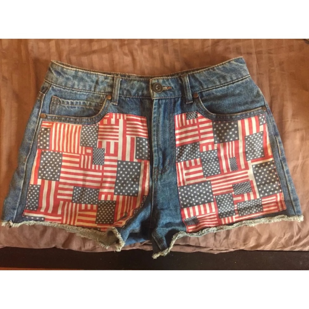 Forever 21 American Flag Denim Shorts, size 27