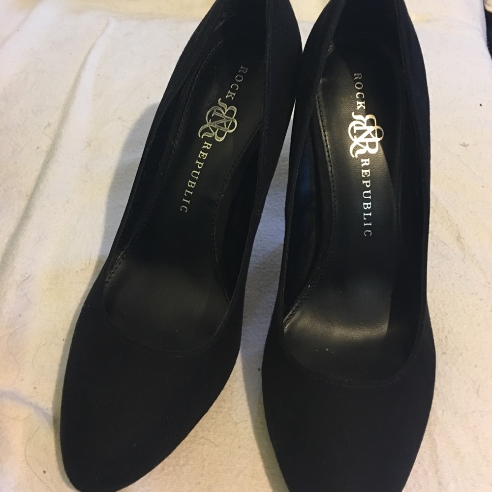 Rock & Republic black velvet pumps 👠 size 9.5