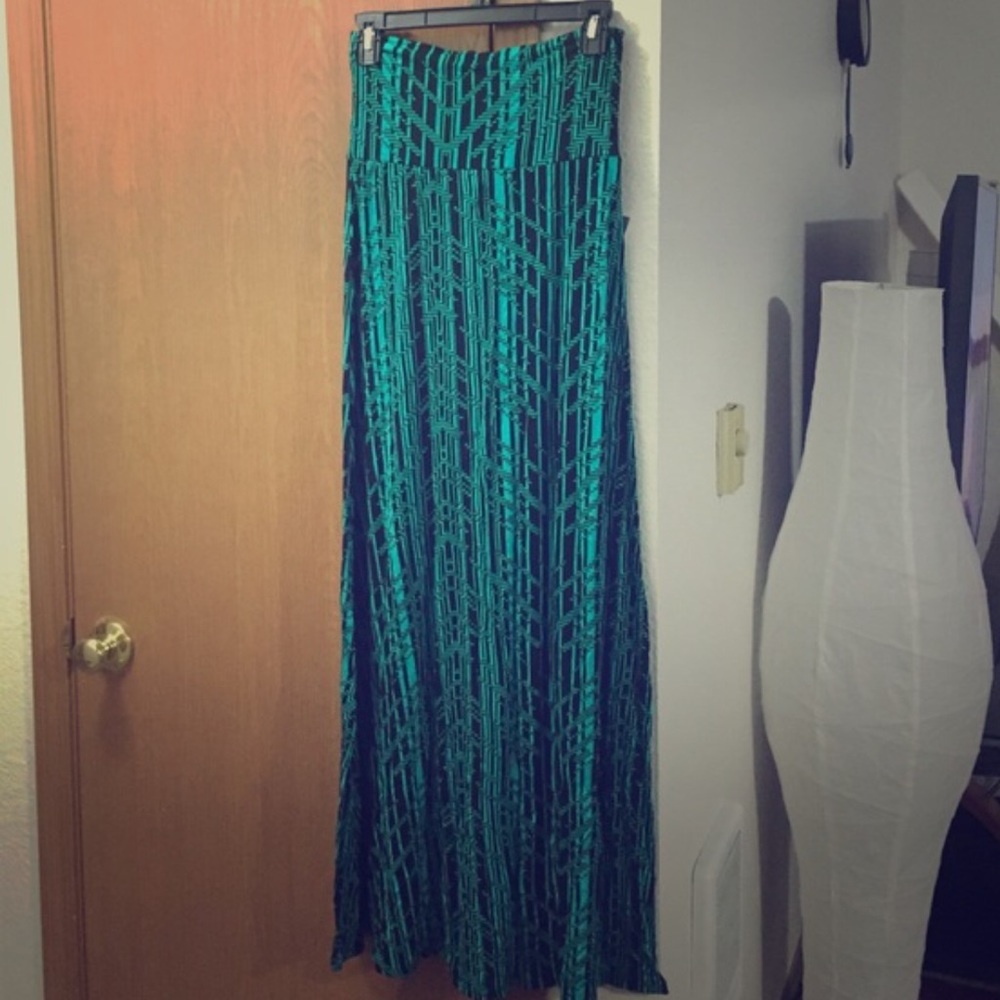NWOT WET SEAL MAXI SKIRT
