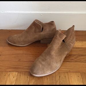 Floppy ankle booties