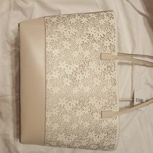 Meet your Posher, Missy