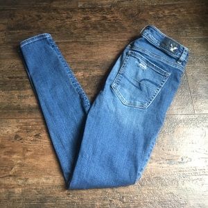 Distressed American eagle jeggings