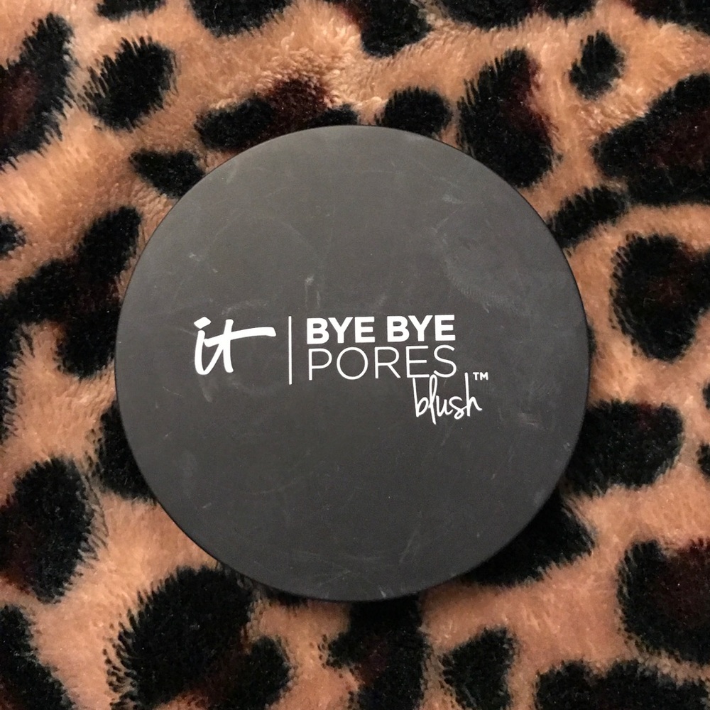 It Cosmetics By Bye Pores Blush Naturally Pretty