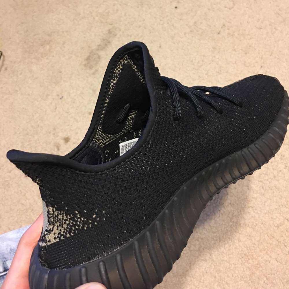 Yeezy 350 v2 "Olive" 100% authentic