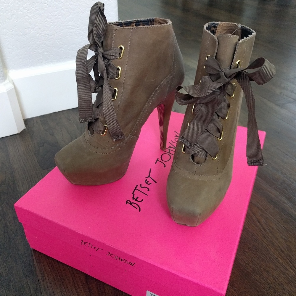 Betsey Johnson Symphonia Platform Heels