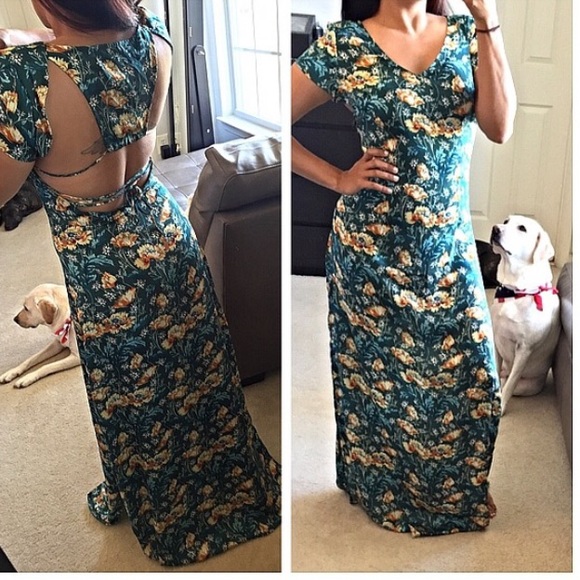 Reposhing - Picture 2 of 3