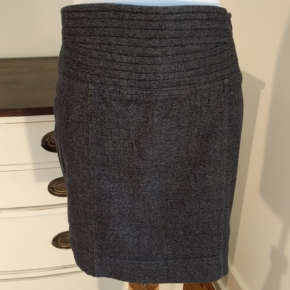 Anthropologie stretchy gray pencil - Picture 7 of 8