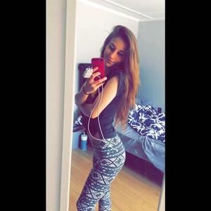 Meet your Posher, Emily