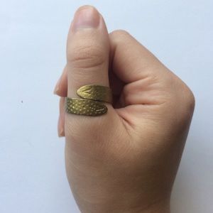 NWOT Wraparound Bronze Ring
