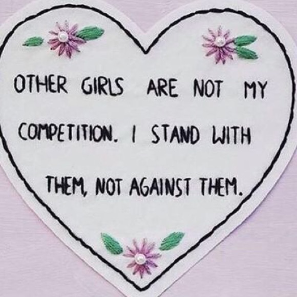 Meet your Posher, Stephanie - Picture 4 of 4