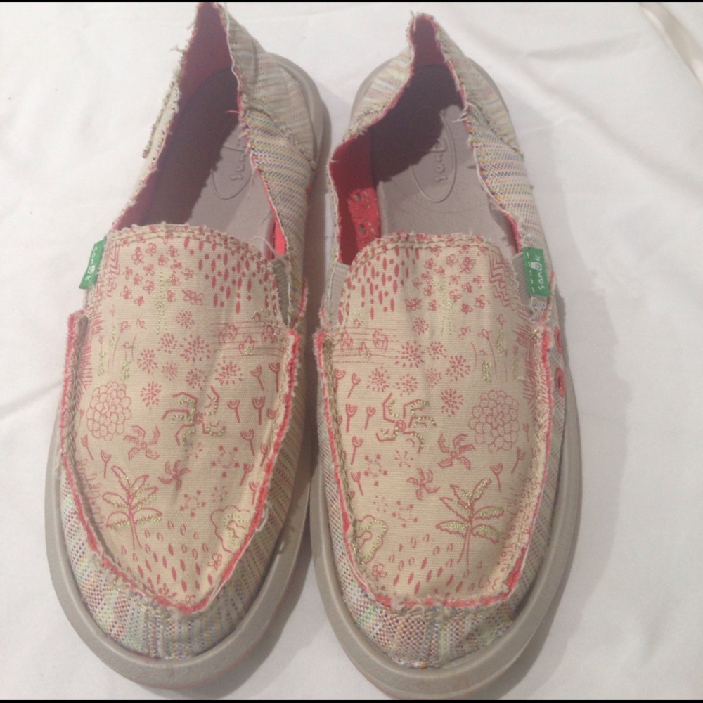 Sanuk slip ons