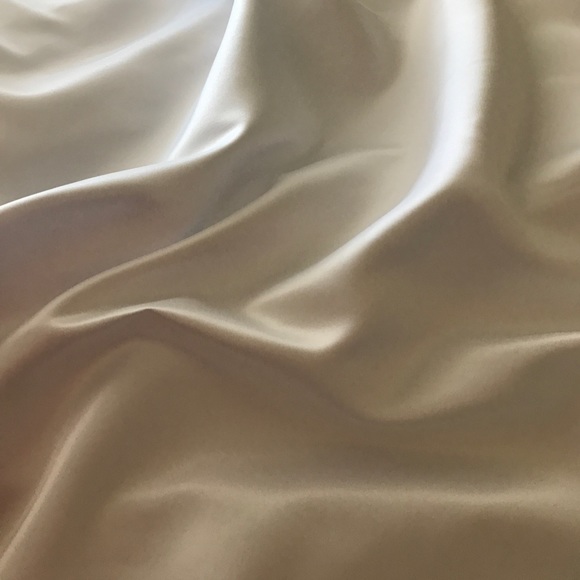 Custom wedding dress - Picture 2 of 4