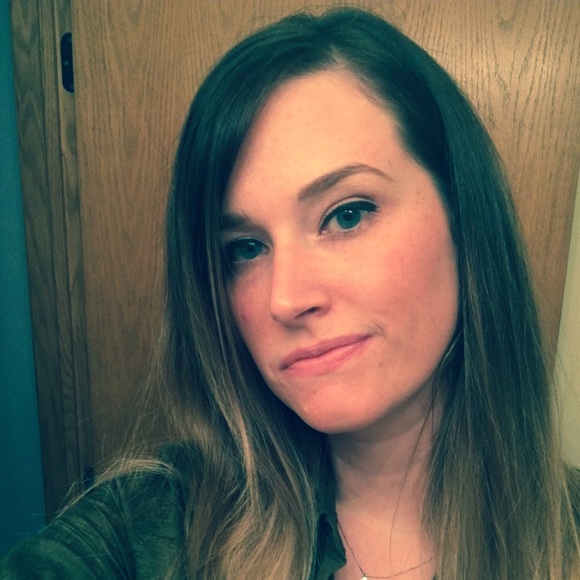 Meet your Posher, Candace - Picture 1 of 1