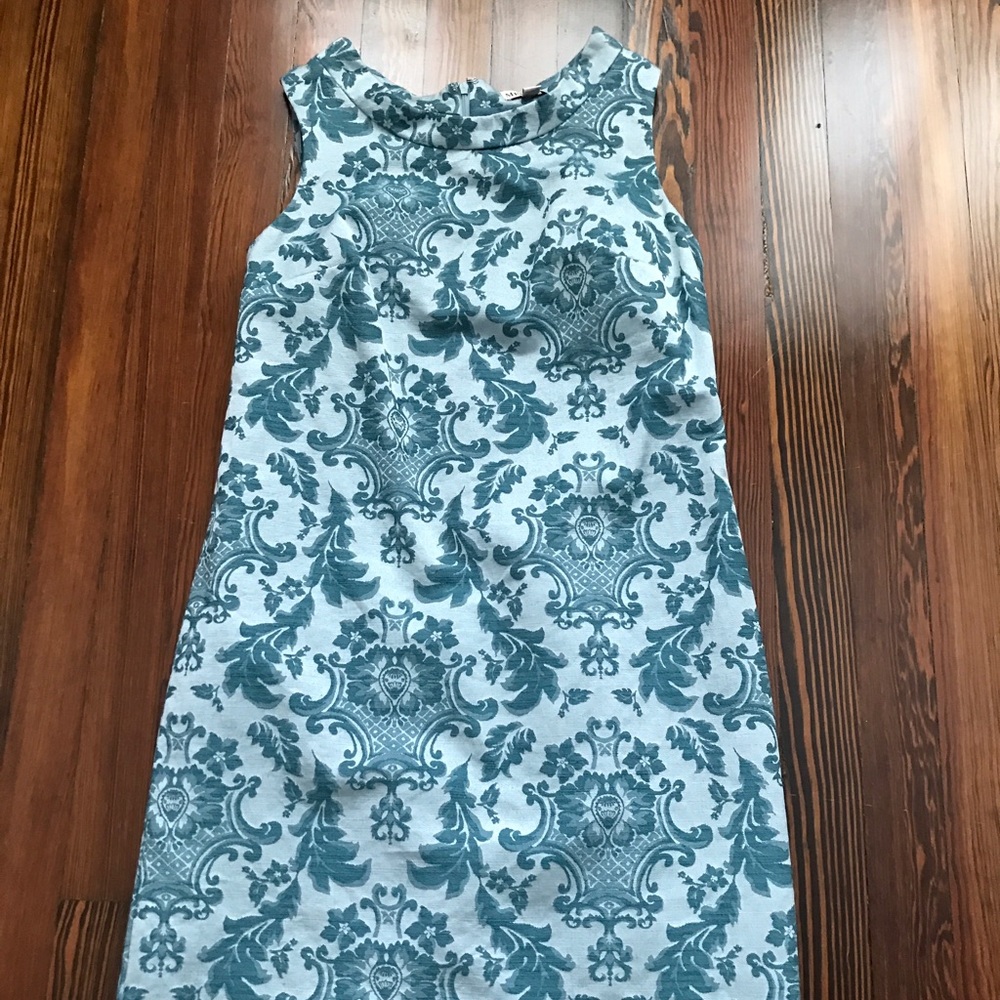 Blue knee length sleeveless Merona dress, size 6