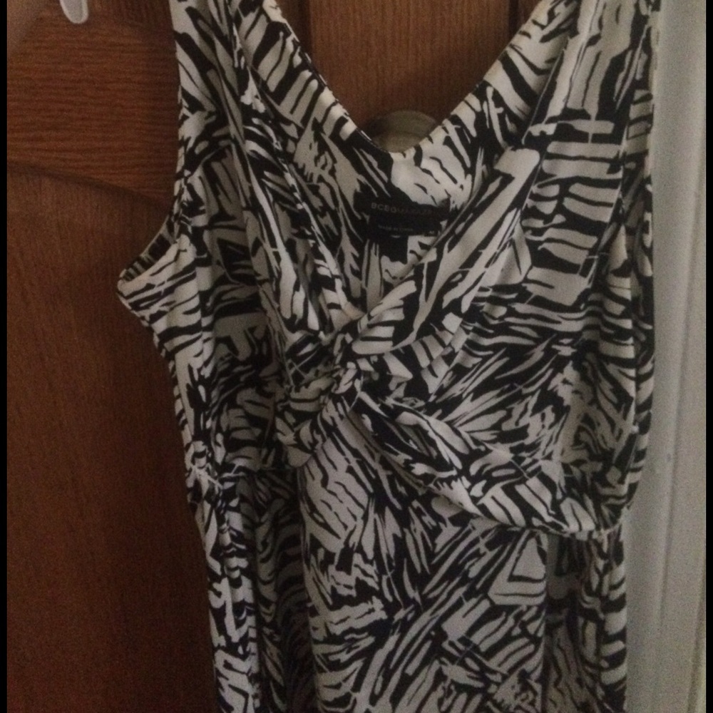 Black and white patterned top