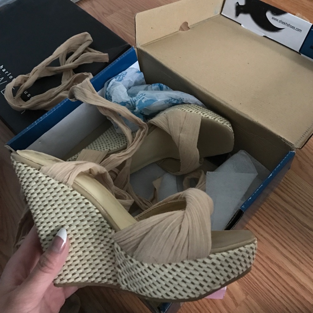 tie up nude wedges