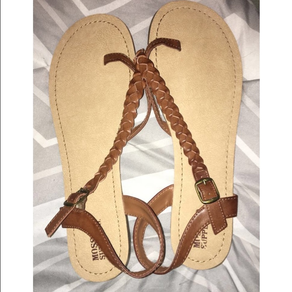 MOVING SALE: Brand New Mossimo Sandler