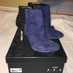 Lord & Taylor 424 Fifth heeled booties size 7.5