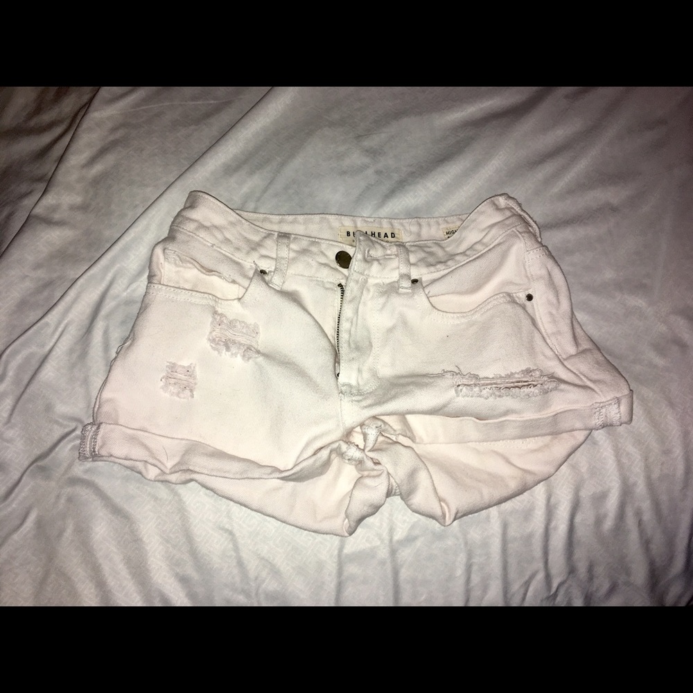 Bullhead white shorts