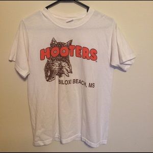 Hooters T-Shirt