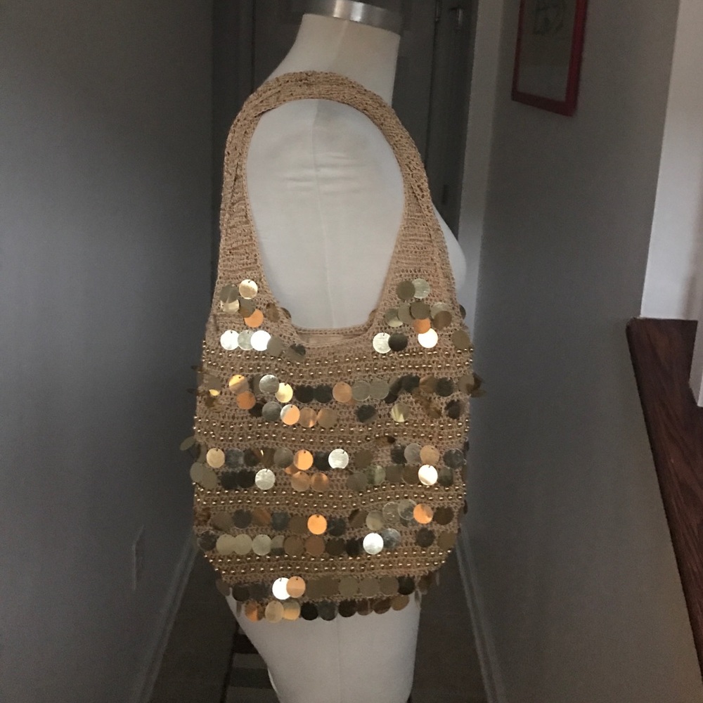 Shiny Netted Woven Gold Disc Shoulder Bag 😘