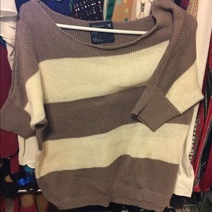 American Eagle short sleeved sweater