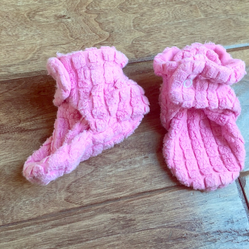 Zutano baby bootie. Ankle snap to stay on.