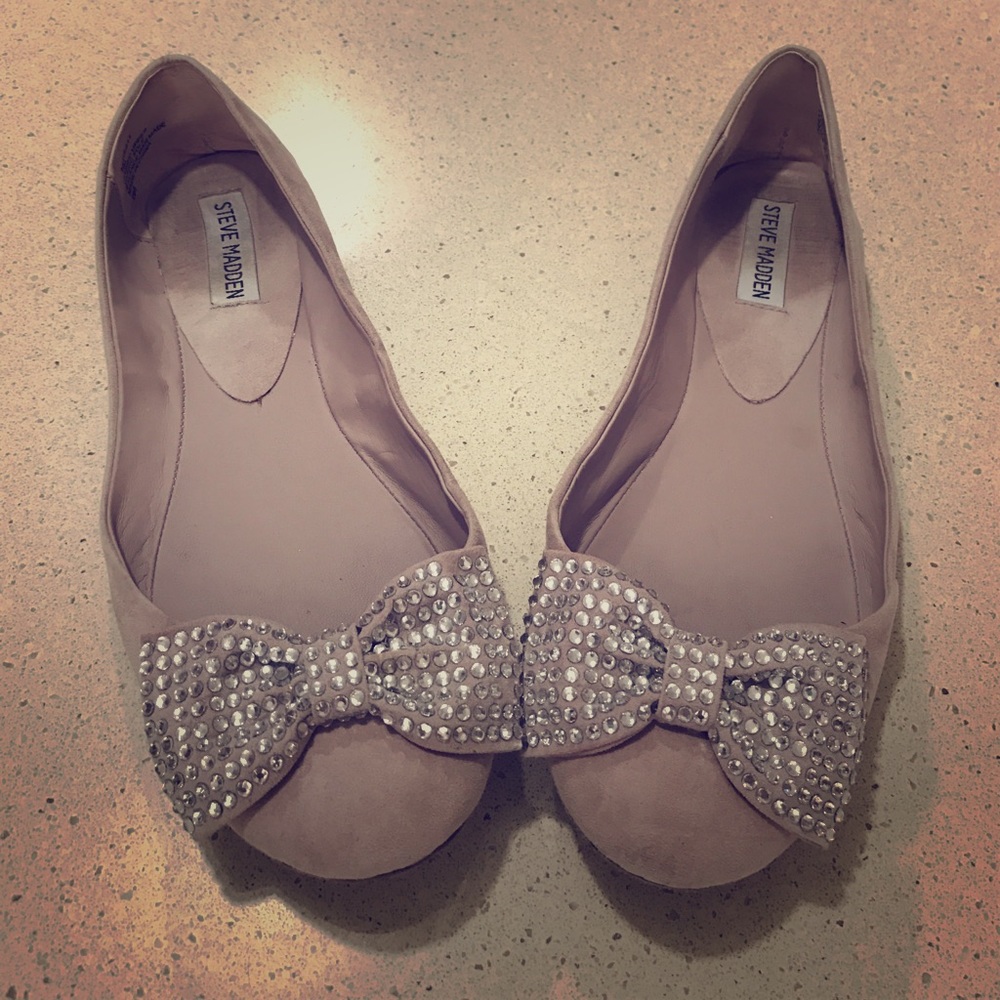 Size 10 Steve Madden ballet flats with sequin bow