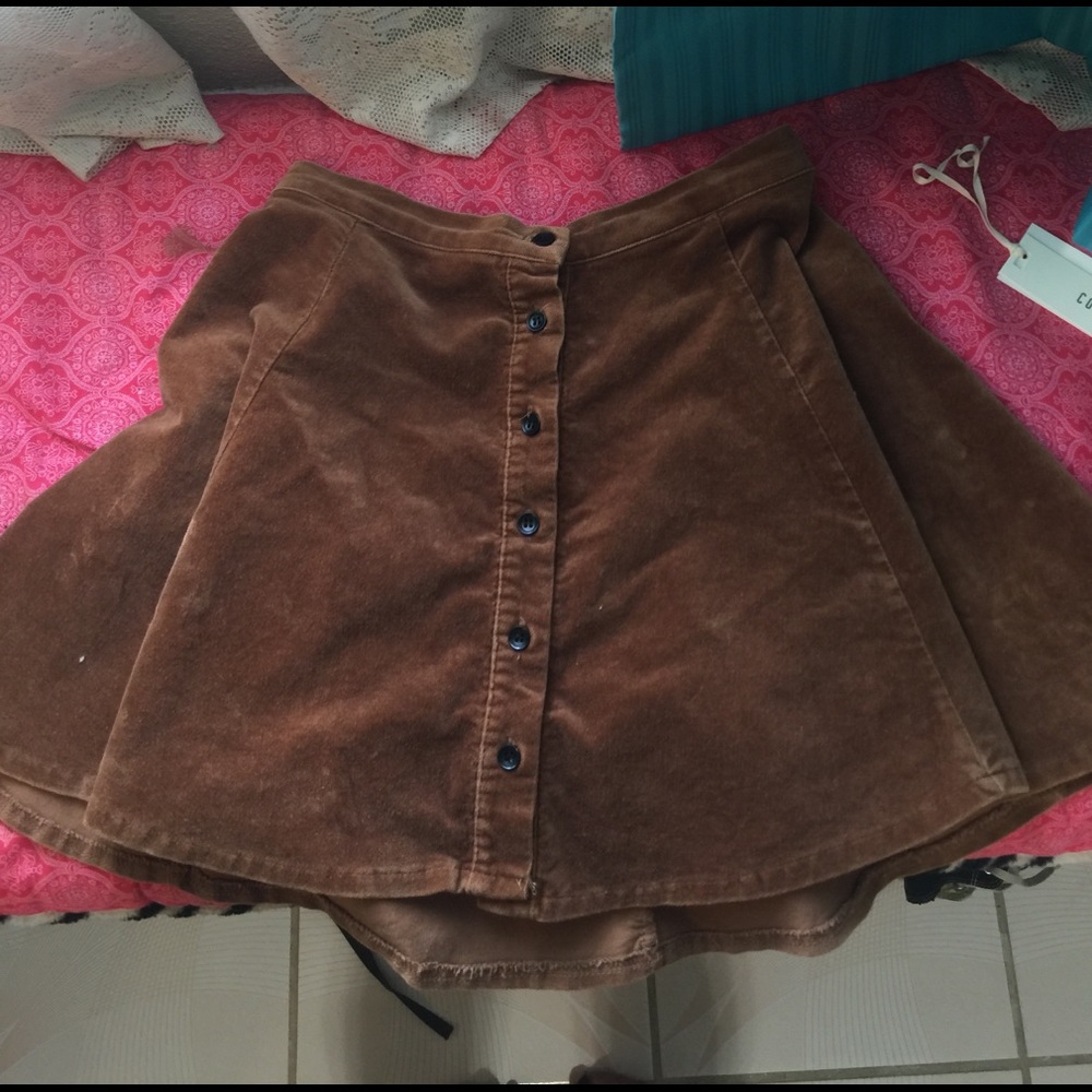 Brandy Melville brown skirt