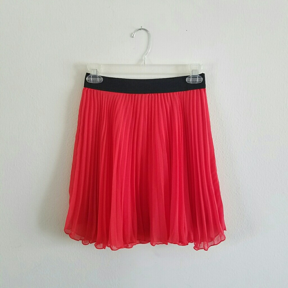 Abercrombie pleated chiffon skirt
