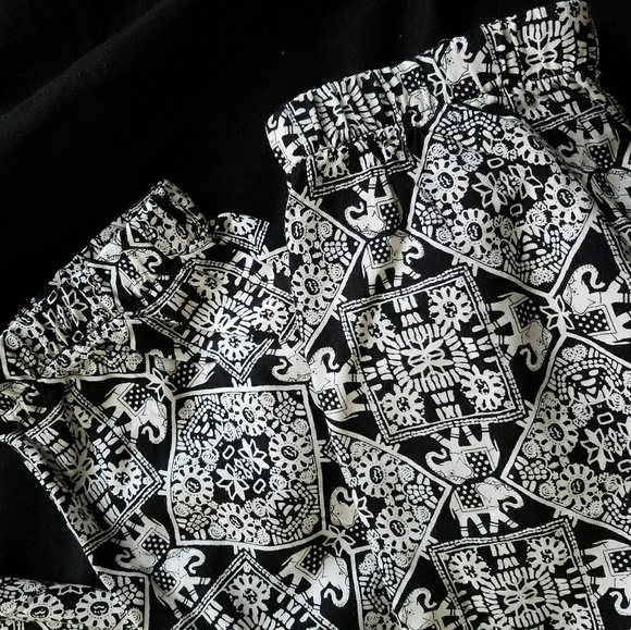 💕20%OFF💕BLACK WHITE PRINT JOGGER PANTS - Picture 4 of 5