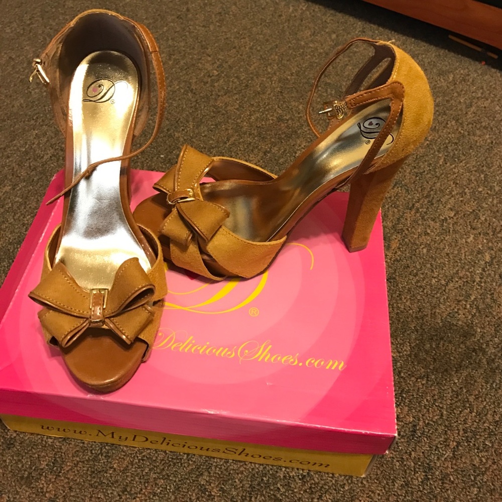 Mustard/Tan Platforms