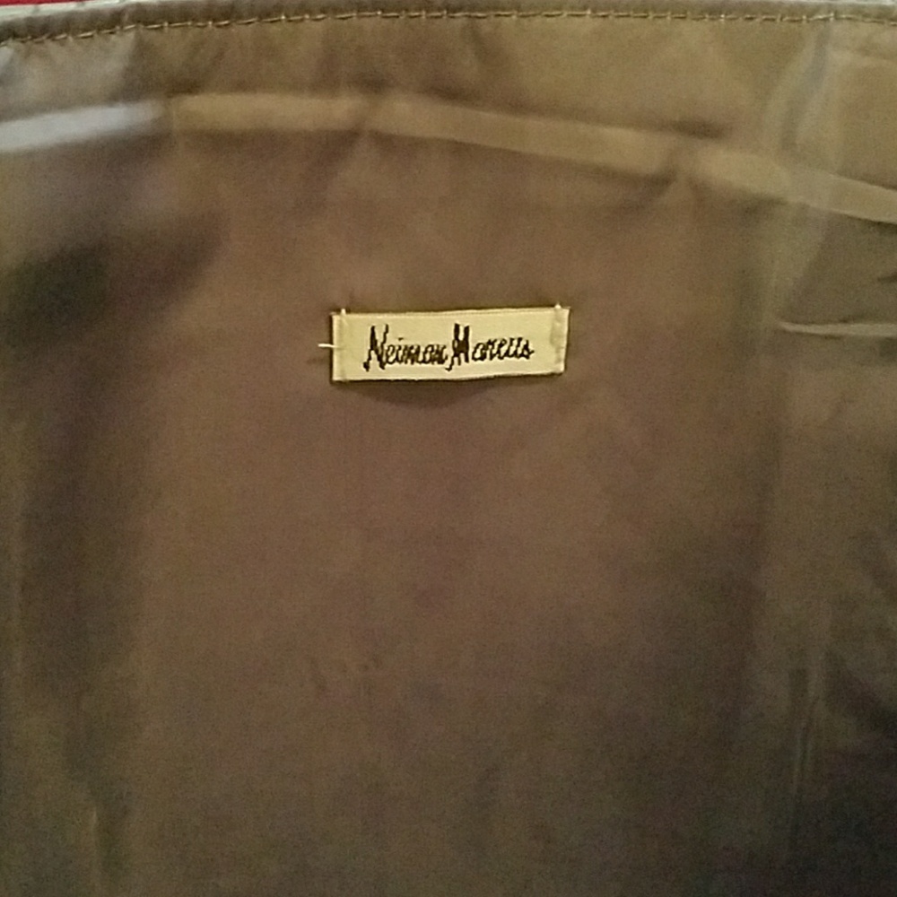 Neiman Marcus gray faux crocodile bag - Picture 3 of 4