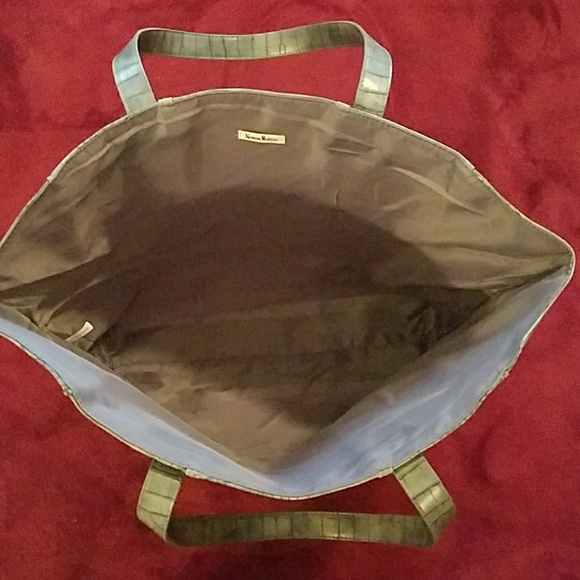 Neiman Marcus gray faux crocodile bag - Picture 2 of 4