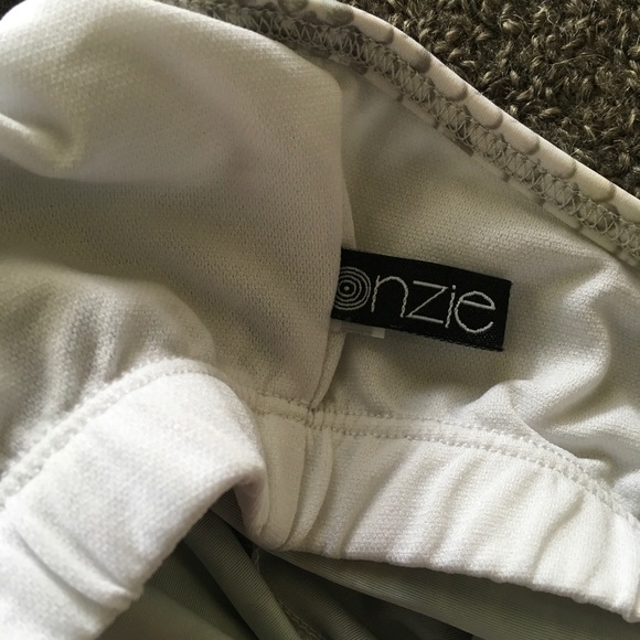 Onzie yoga top ❌sold❌ - Picture 3 of 3