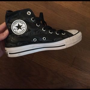 Black converse high tops