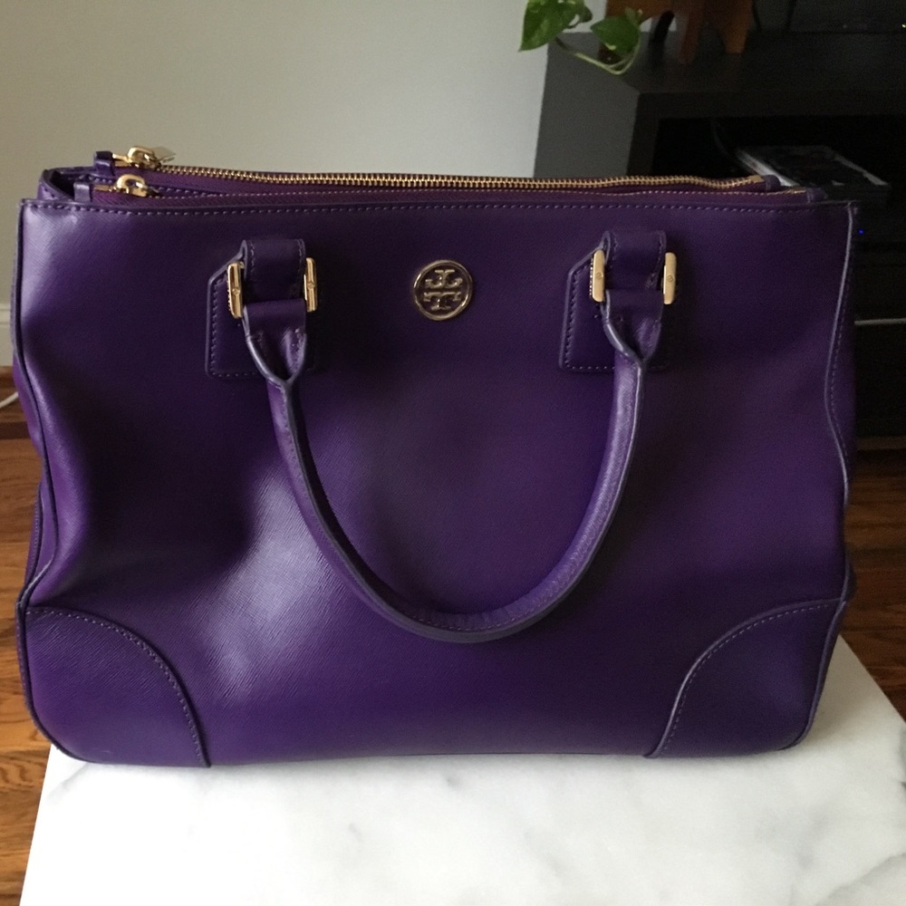 Tory butch Robinson bag in purple