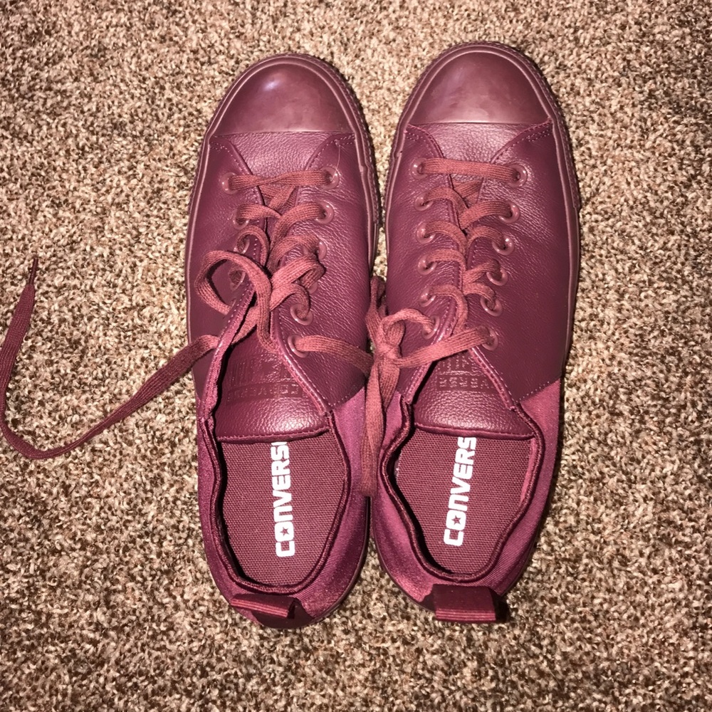 Monochrome maroon converse