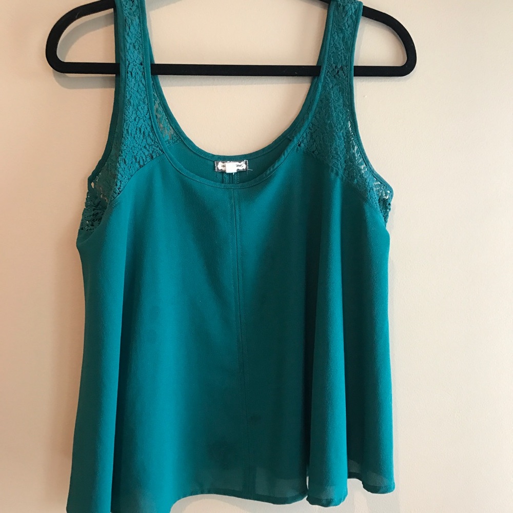 Emerald Green Flowy Tann