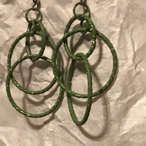 Earrings - Picture 1 of 1