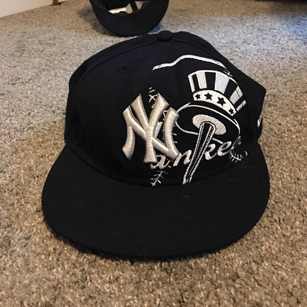 Yankee flat brim