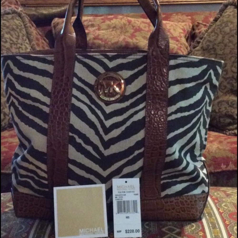 NWT MICHAEL KORS FULTON CANVAS TOTE