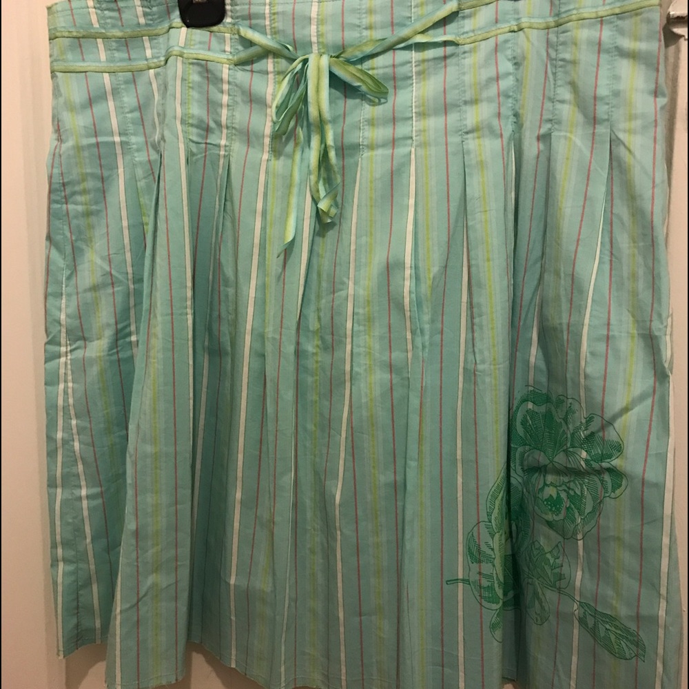 👗FINAL SALE! Old Navy Striped Green & Blue Skirt!