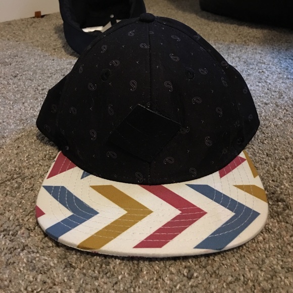 Black lira snapback - Picture 1 of 1