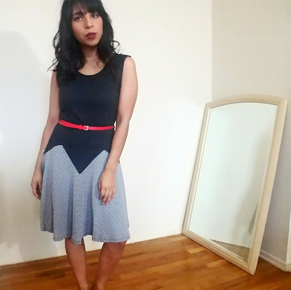 💦2FOR$20💦MODCLOTH CONTRAST RED BELT DRESS - Picture 4 of 4